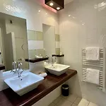Hotel Au Logis Des Remparts