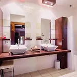 Au Logis Des Remparts Hotel 3*