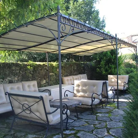 Au Logis Des Remparts Hotel