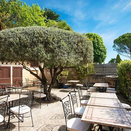 Au Logis Des Remparts